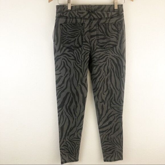 Tinseltown Zebra print mid rise Skinny gray jeans size 7 - Picture 4 of 6